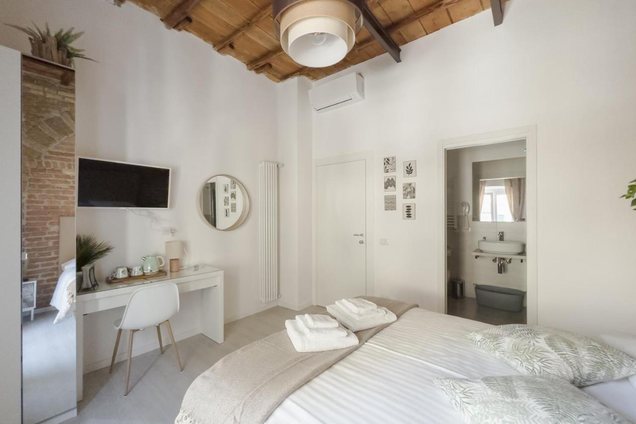White Ostilia Guesthouse Rome Exterior photo