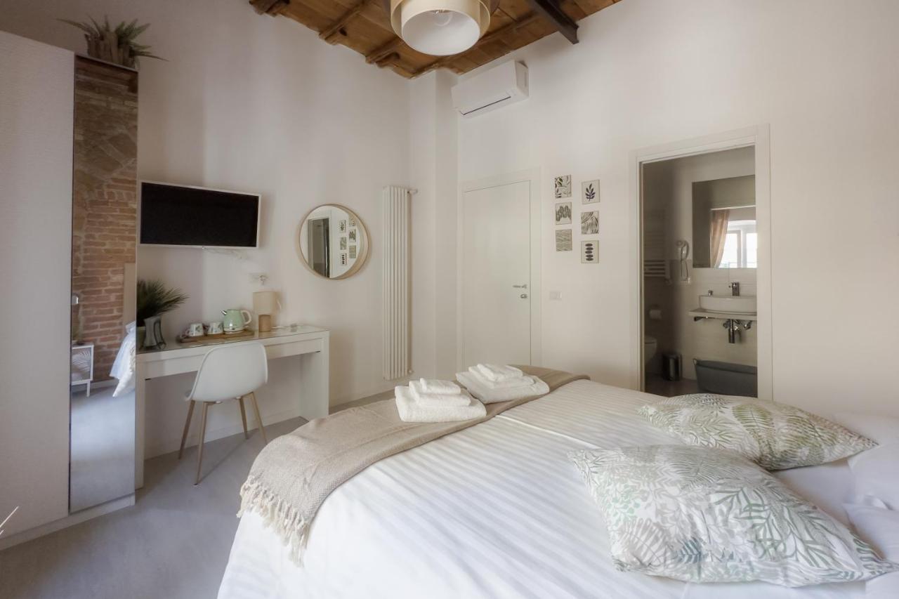 White Ostilia Guesthouse Rome Exterior photo